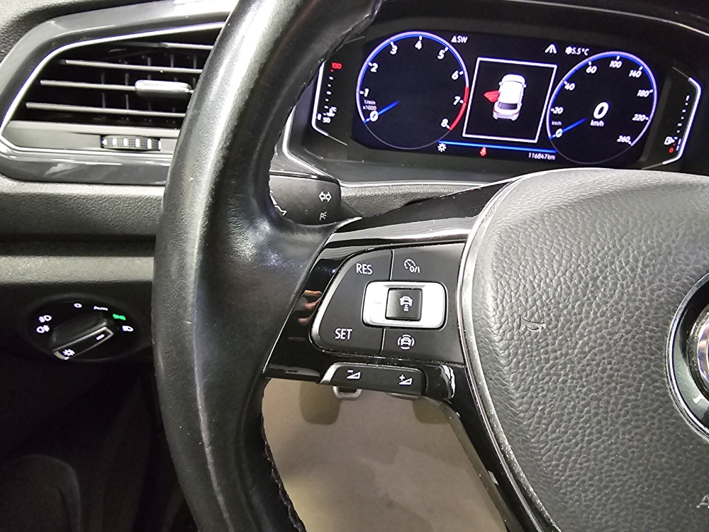 VW T-Roc  bei Hoffmann Automobile in Wolfsburg kaufen und sofort mitnehmen - Bild 24