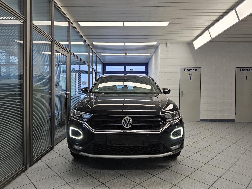 VW T-Roc  bei Hoffmann Automobile in Wolfsburg kaufen und sofort mitnehmen - Bild 32