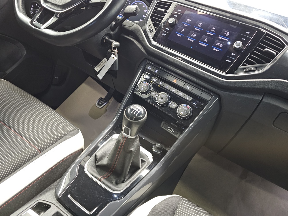 VW T-Roc  bei Hoffmann Automobile in Wolfsburg kaufen und sofort mitnehmen - Bild 9