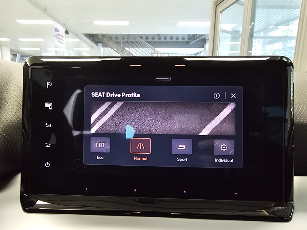 Seat Arona  bei Hoffmann Automobile in Wolfsburg kaufen und sofort mitnehmen - Bild 22