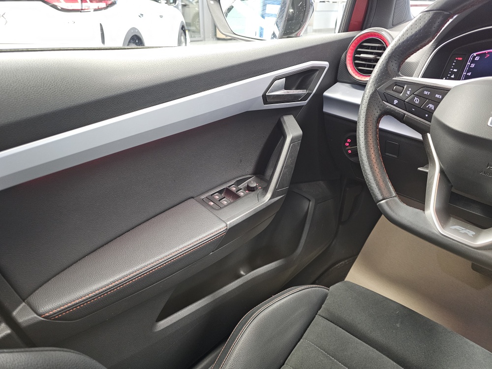 Seat Arona  bei Hoffmann Automobile in Wolfsburg kaufen und sofort mitnehmen - Bild 25