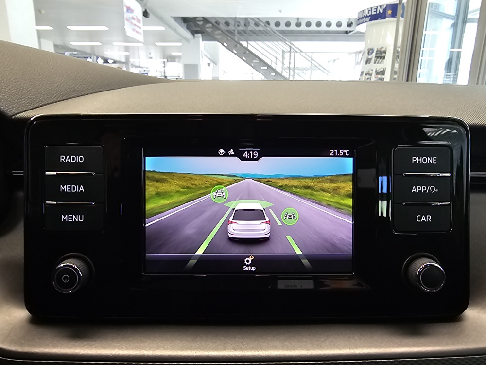 Skoda Scala bei Hoffmann Automobile in Wolfsburg kaufen und sofort mitnehmen - Bild 16