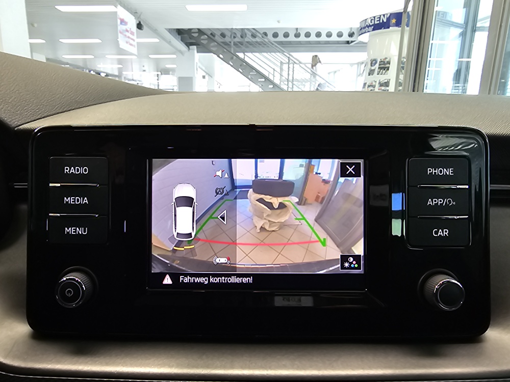 Skoda Scala bei Hoffmann Automobile in Wolfsburg kaufen und sofort mitnehmen - Bild 17