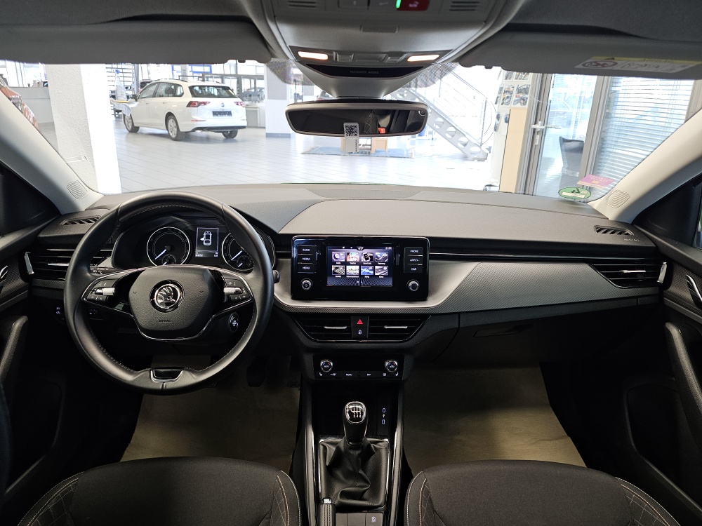 Skoda Scala bei Hoffmann Automobile in Wolfsburg kaufen und sofort mitnehmen - Bild 8