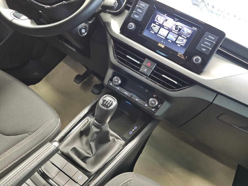 Skoda Scala bei Hoffmann Automobile in Wolfsburg kaufen und sofort mitnehmen - Bild 9