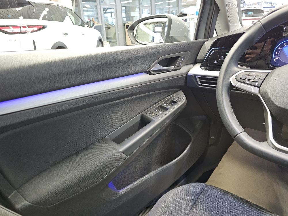 VW Golf Variant  bei Hoffmann Automobile in Wolfsburg kaufen und sofort mitnehmen - Bild 22