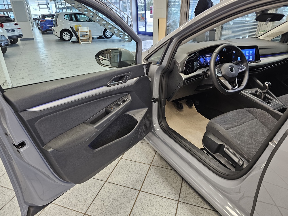 VW Golf Variant  bei Hoffmann Automobile in Wolfsburg kaufen und sofort mitnehmen - Bild 26