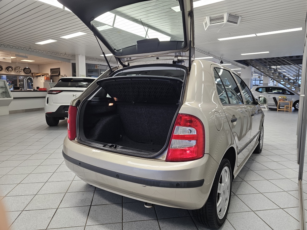 Skoda Fabia  bei Hoffmann Automobile in Wolfsburg kaufen und sofort mitnehmen - Bild 2