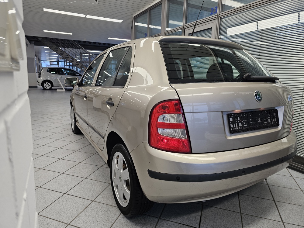 Skoda Fabia  bei Hoffmann Automobile in Wolfsburg kaufen und sofort mitnehmen - Bild 5
