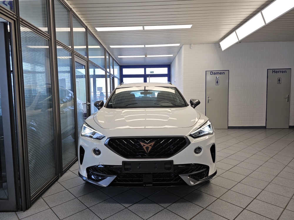 Cupra Formentor bei Hoffmann Automobile in Wolfsburg kaufen und sofort mitnehmen - Bild 30