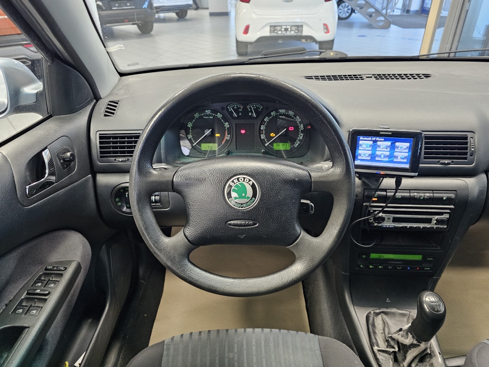 Skoda Octavia Combi  bei Hoffmann Automobile in Wolfsburg kaufen und sofort mitnehmen - Bild 12