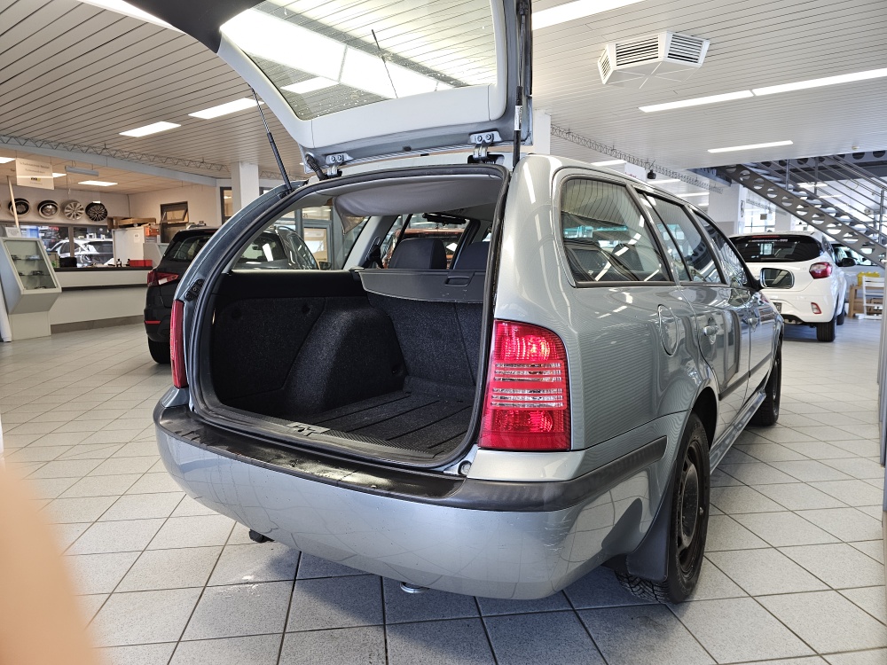 Skoda Octavia Combi  bei Hoffmann Automobile in Wolfsburg kaufen und sofort mitnehmen - Bild 2