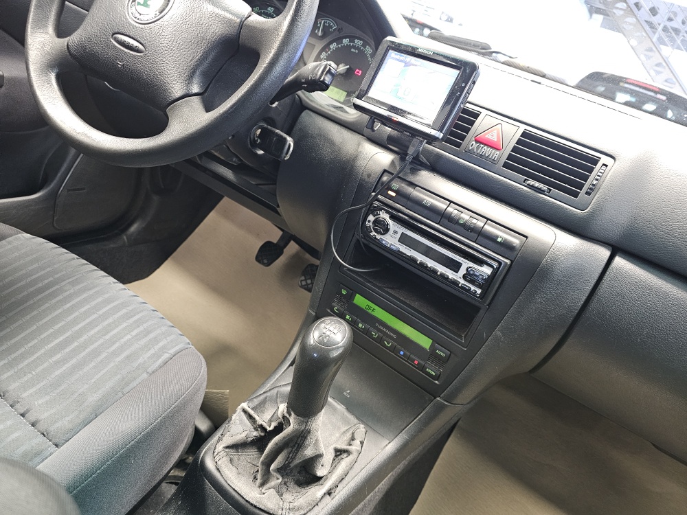 Skoda Octavia Combi  bei Hoffmann Automobile in Wolfsburg kaufen und sofort mitnehmen - Bild 8