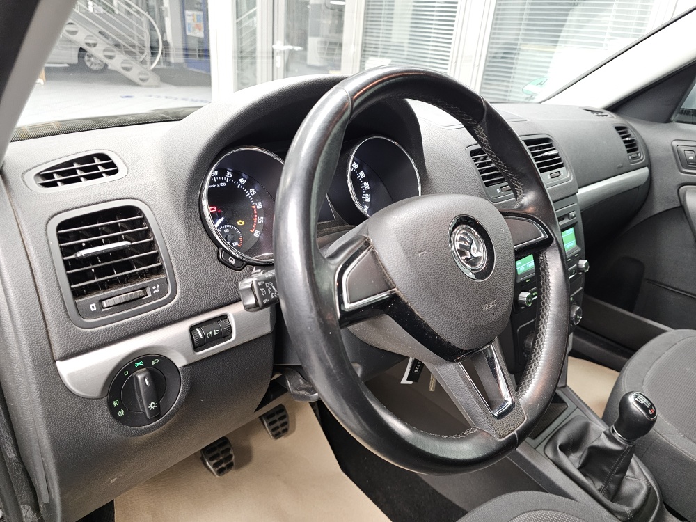 Skoda Yeti  bei Hoffmann Automobile in Wolfsburg kaufen und sofort mitnehmen - Bild 12