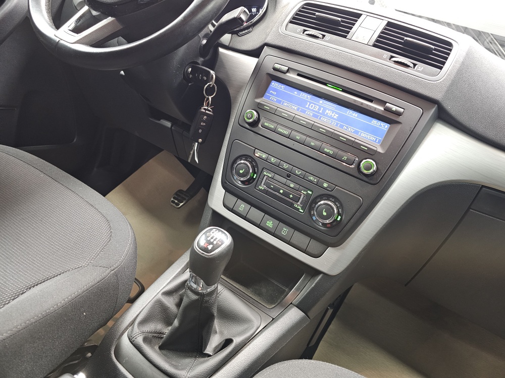 Skoda Yeti  bei Hoffmann Automobile in Wolfsburg kaufen und sofort mitnehmen - Bild 7