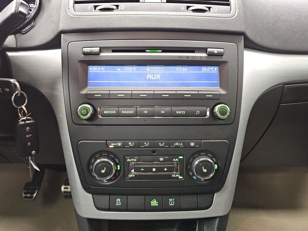 Skoda Yeti  bei Hoffmann Automobile in Wolfsburg kaufen und sofort mitnehmen - Bild 8