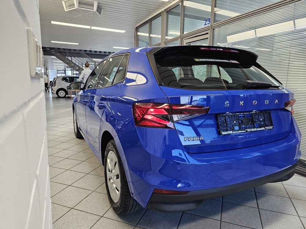 Skoda Fabia  bei Hoffmann Automobile in Wolfsburg kaufen und sofort mitnehmen - Bild 3