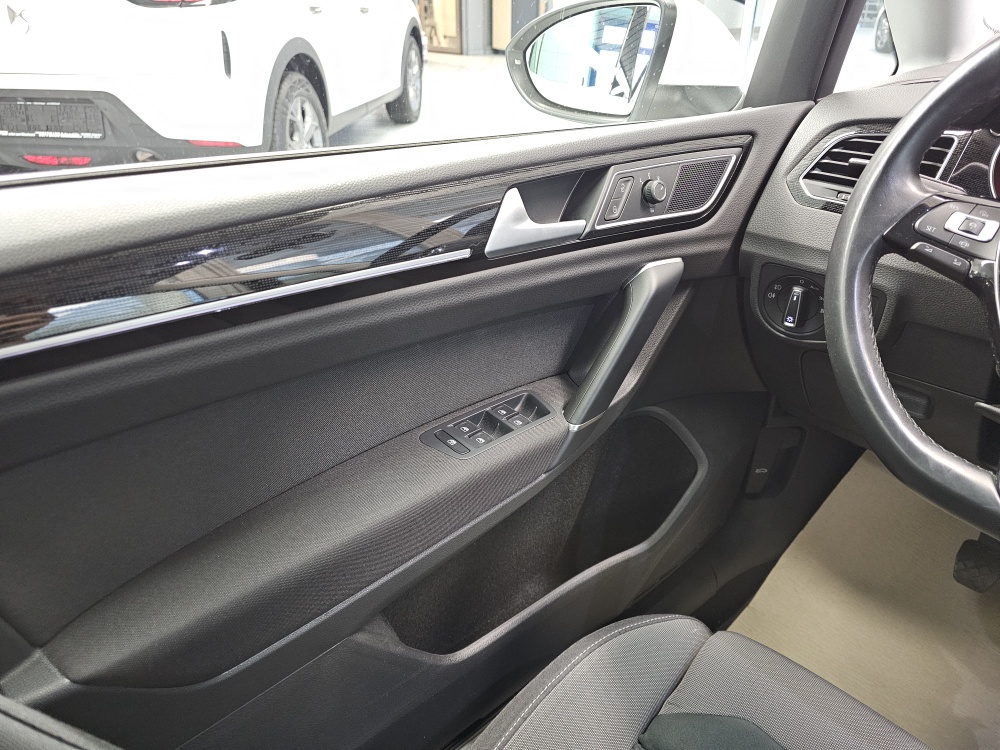 VW Golf Sportsvan  bei Hoffmann Automobile in Wolfsburg kaufen und sofort mitnehmen - Bild 25