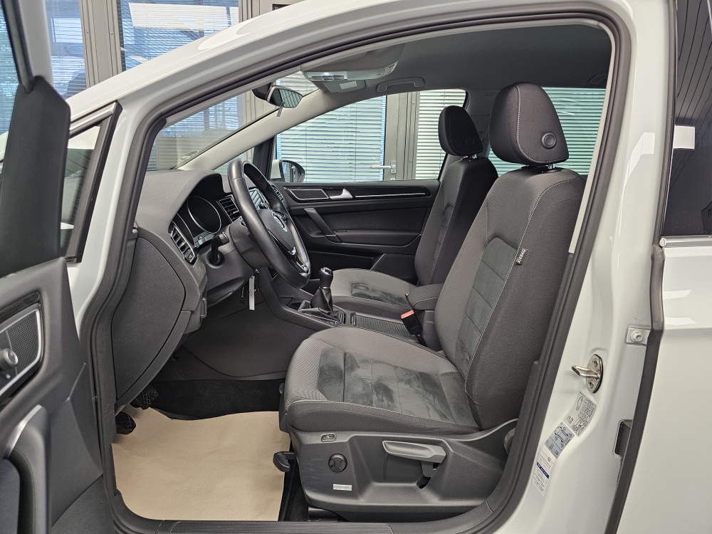 VW Golf Sportsvan  bei Hoffmann Automobile in Wolfsburg kaufen und sofort mitnehmen - Bild 28