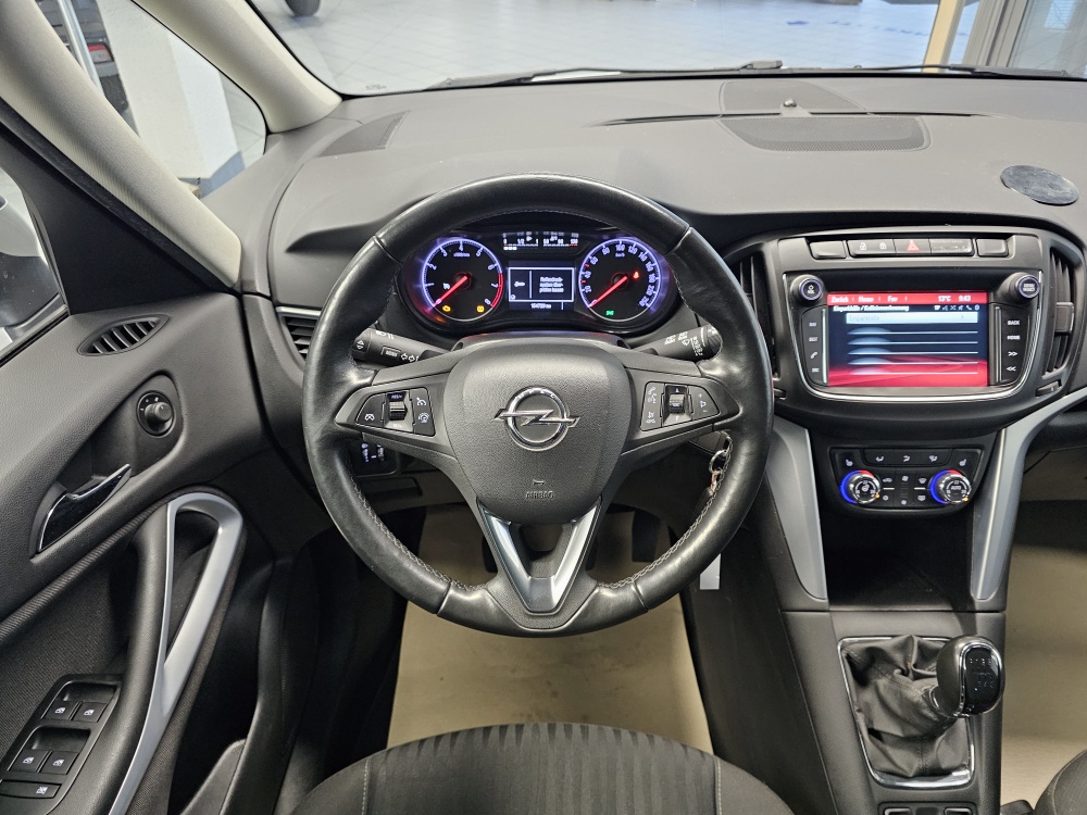 Opel Zafira Tourer  bei Hoffmann Automobile in Wolfsburg kaufen und sofort mitnehmen - Bild 18