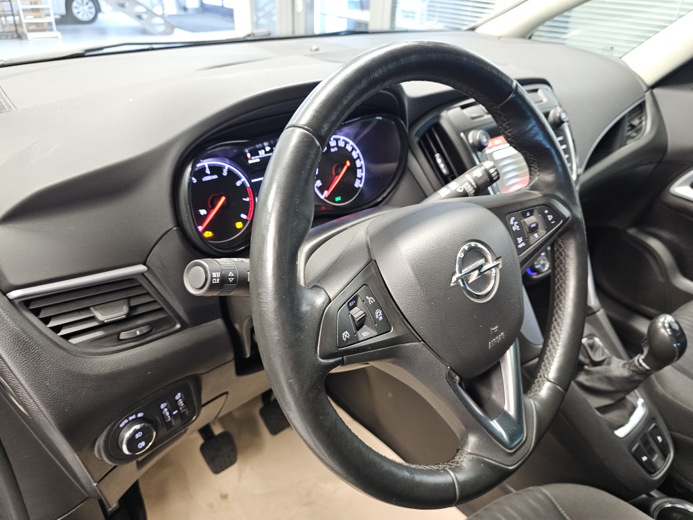 Opel Zafira Tourer  bei Hoffmann Automobile in Wolfsburg kaufen und sofort mitnehmen - Bild 19