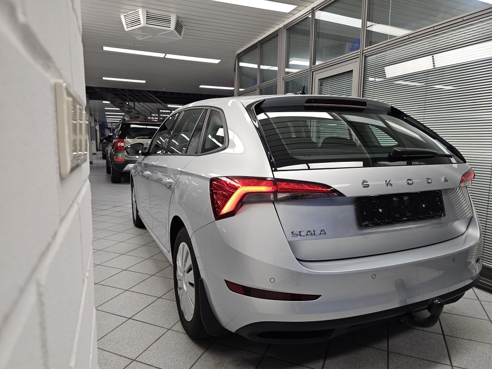 Skoda Scala  bei Hoffmann Automobile in Wolfsburg kaufen und sofort mitnehmen - Bild 4