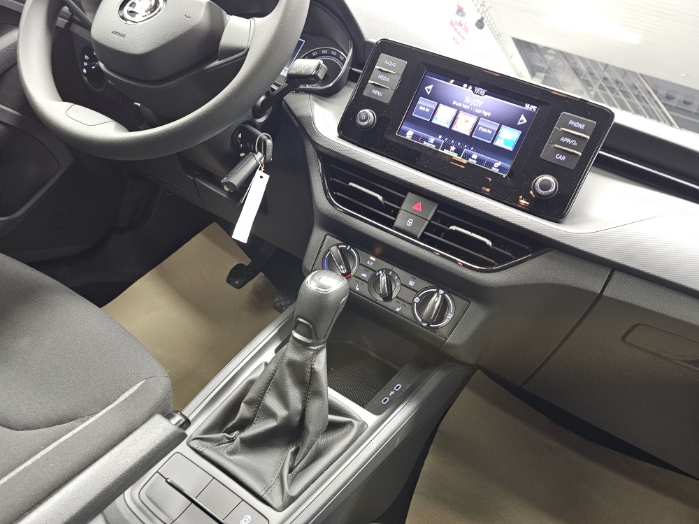 Skoda Scala  bei Hoffmann Automobile in Wolfsburg kaufen und sofort mitnehmen - Bild 7