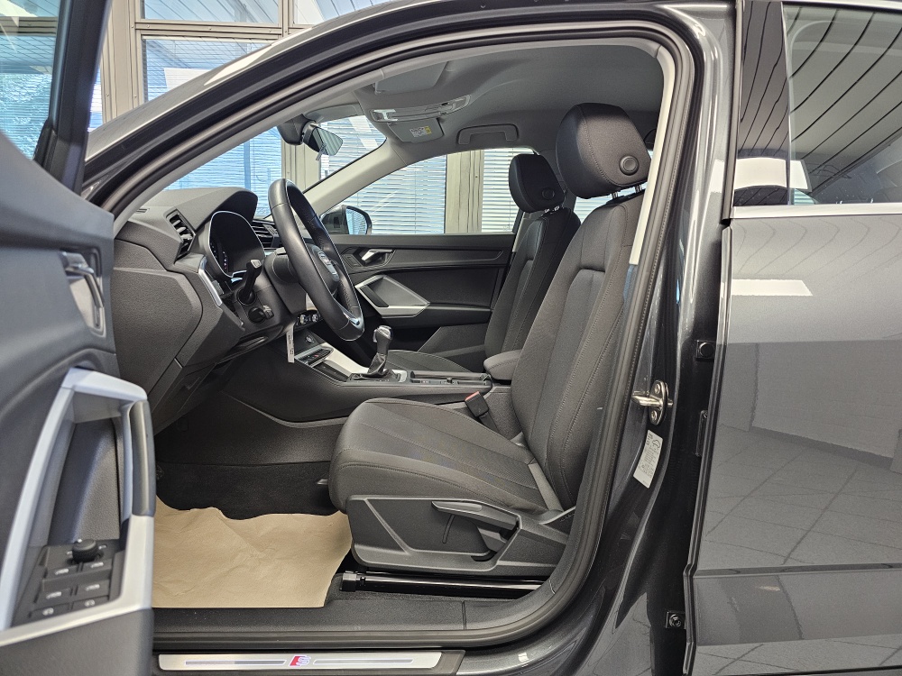 Audi Q3 bei Hoffmann Automobile in Wolfsburg kaufen und sofort mitnehmen - Bild 27