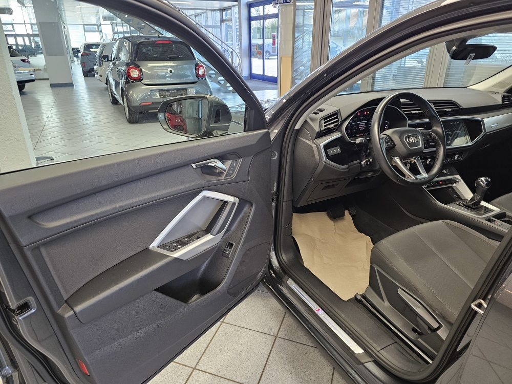 Audi Q3 bei Hoffmann Automobile in Wolfsburg kaufen und sofort mitnehmen - Bild 28