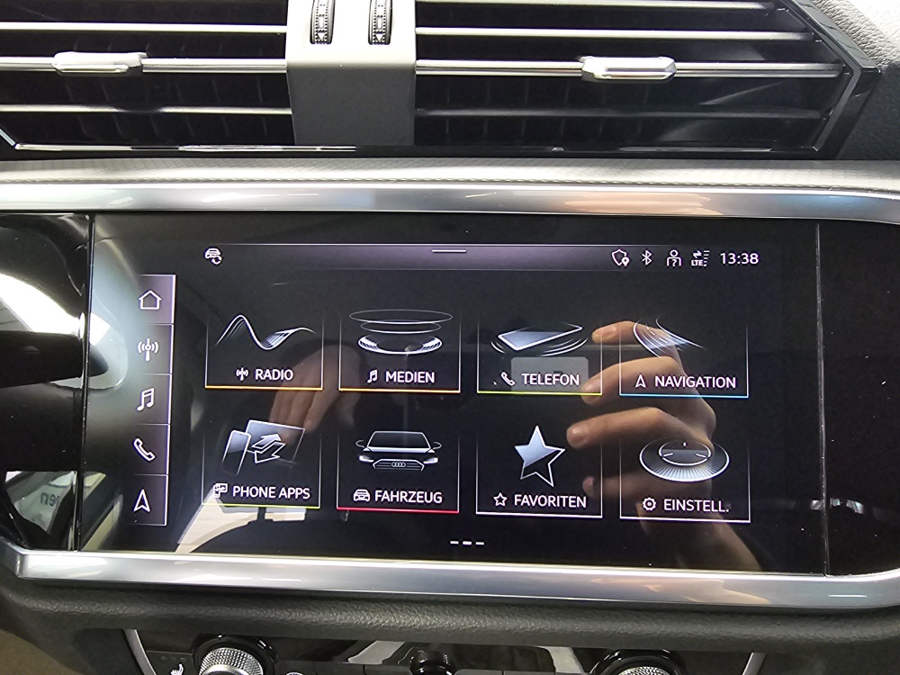 Audi Q3 bei Hoffmann Automobile in Wolfsburg kaufen und sofort mitnehmen - Bild 9