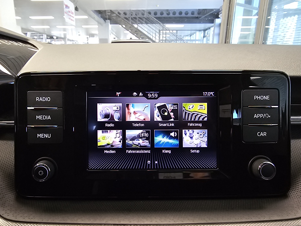 Skoda Fabia  bei Hoffmann Automobile in Wolfsburg kaufen und sofort mitnehmen - Bild 10