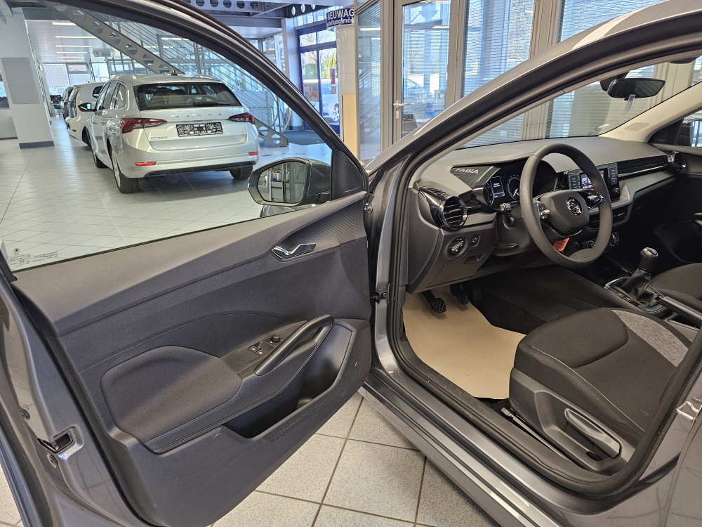 Skoda Fabia  bei Hoffmann Automobile in Wolfsburg kaufen und sofort mitnehmen - Bild 22