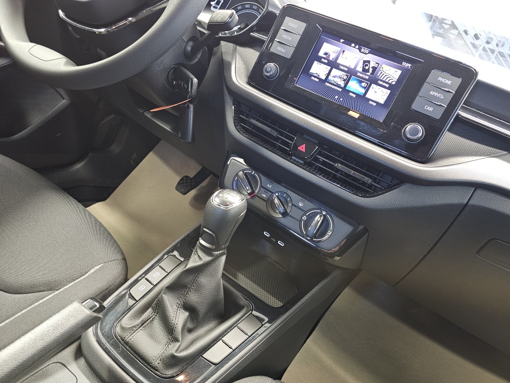 Skoda Fabia  bei Hoffmann Automobile in Wolfsburg kaufen und sofort mitnehmen - Bild 8