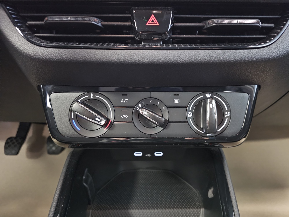 Skoda Fabia  bei Hoffmann Automobile in Wolfsburg kaufen und sofort mitnehmen - Bild 9