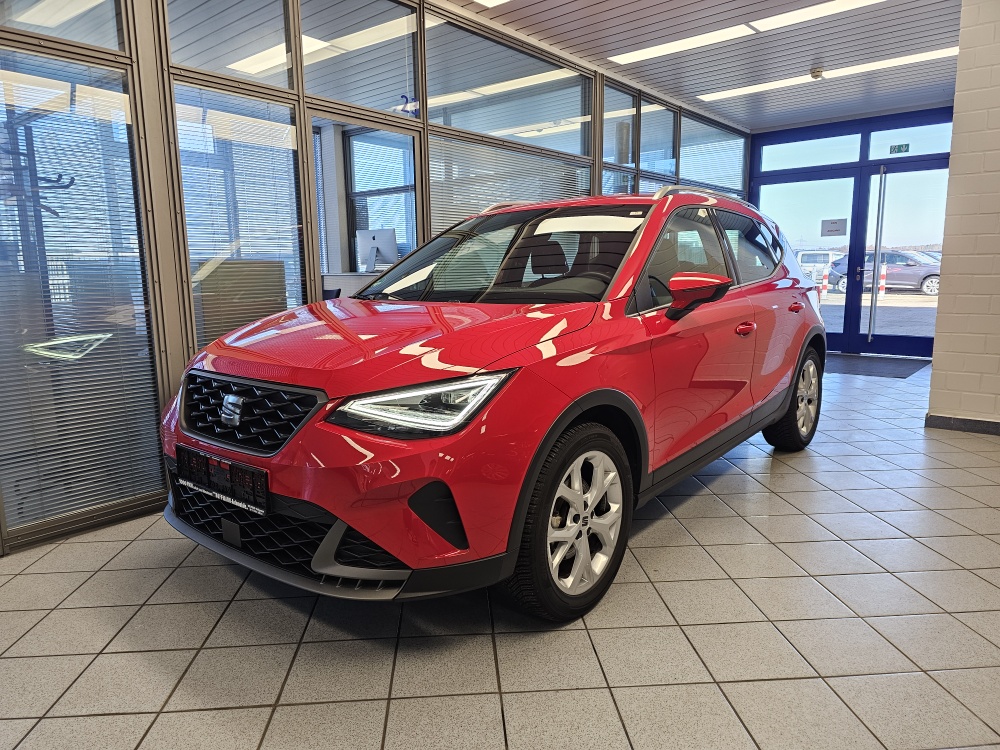 Seat Arona FR für nur 17.800,- € bei Hoffmann Automobile in Wolfsburg kaufen und sofort mitnehmen