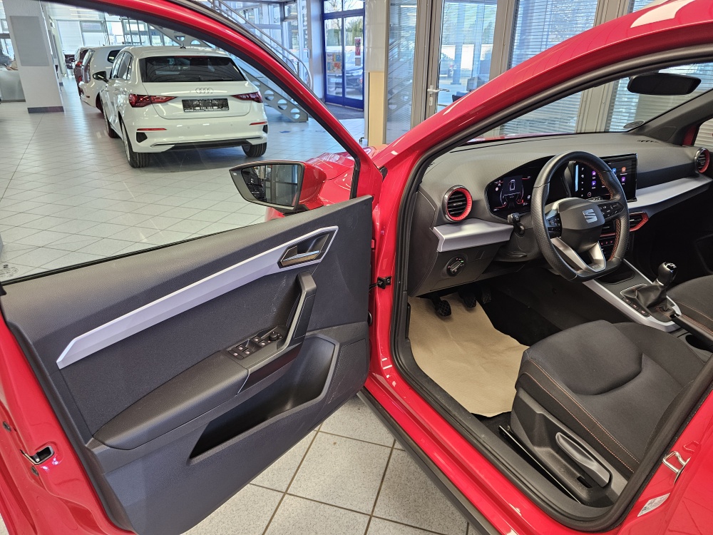 Seat Arona  bei Hoffmann Automobile in Wolfsburg kaufen und sofort mitnehmen - Bild 23