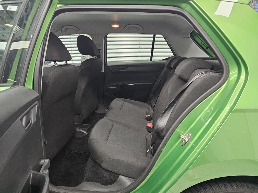 Skoda Fabia  bei Hoffmann Automobile in Wolfsburg kaufen und sofort mitnehmen - Bild 6