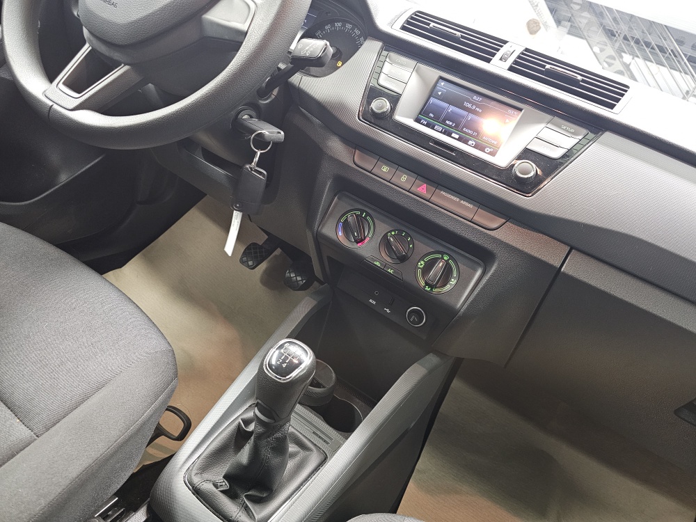 Skoda Fabia  bei Hoffmann Automobile in Wolfsburg kaufen und sofort mitnehmen - Bild 8