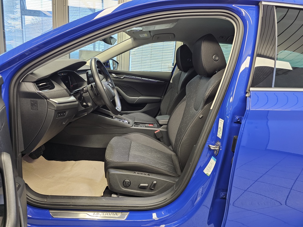 Skoda Octavia Combi  bei Hoffmann Automobile in Wolfsburg kaufen und sofort mitnehmen - Bild 26