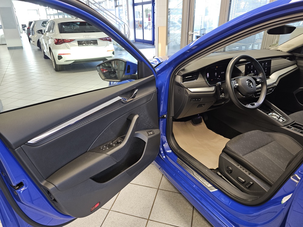 Skoda Octavia Combi  bei Hoffmann Automobile in Wolfsburg kaufen und sofort mitnehmen - Bild 28