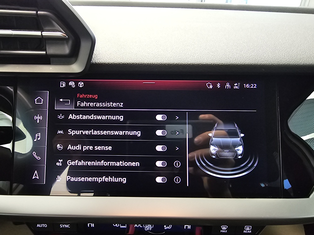 Audi A3 Sportback  bei Hoffmann Automobile in Wolfsburg kaufen und sofort mitnehmen - Bild 17