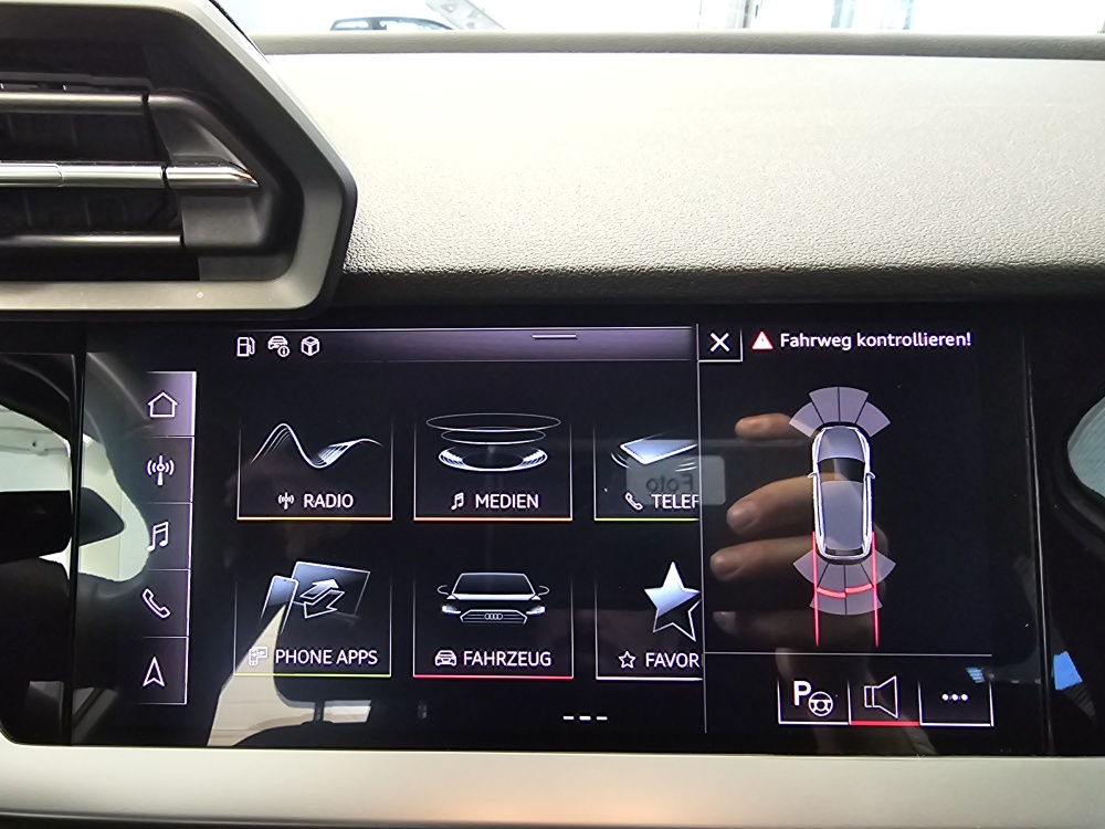 Audi A3 Sportback  bei Hoffmann Automobile in Wolfsburg kaufen und sofort mitnehmen - Bild 18