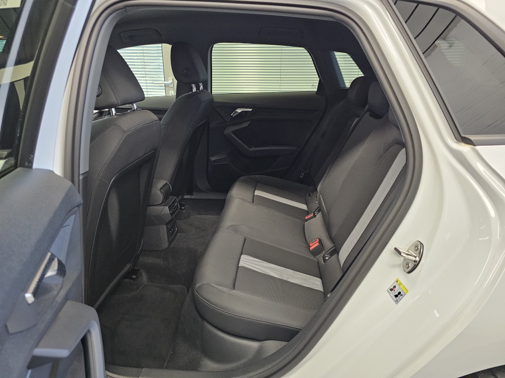 Audi A3 Sportback  bei Hoffmann Automobile in Wolfsburg kaufen und sofort mitnehmen - Bild 6