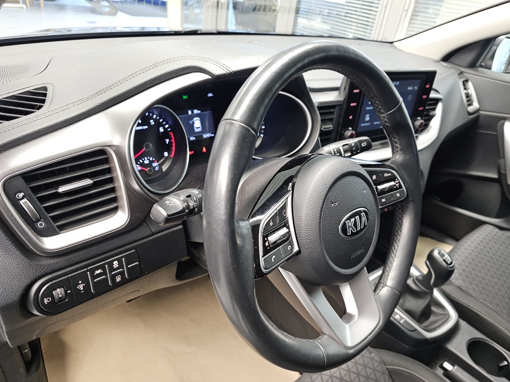 Kia Ceed  bei Hoffmann Automobile in Wolfsburg kaufen und sofort mitnehmen - Bild 17