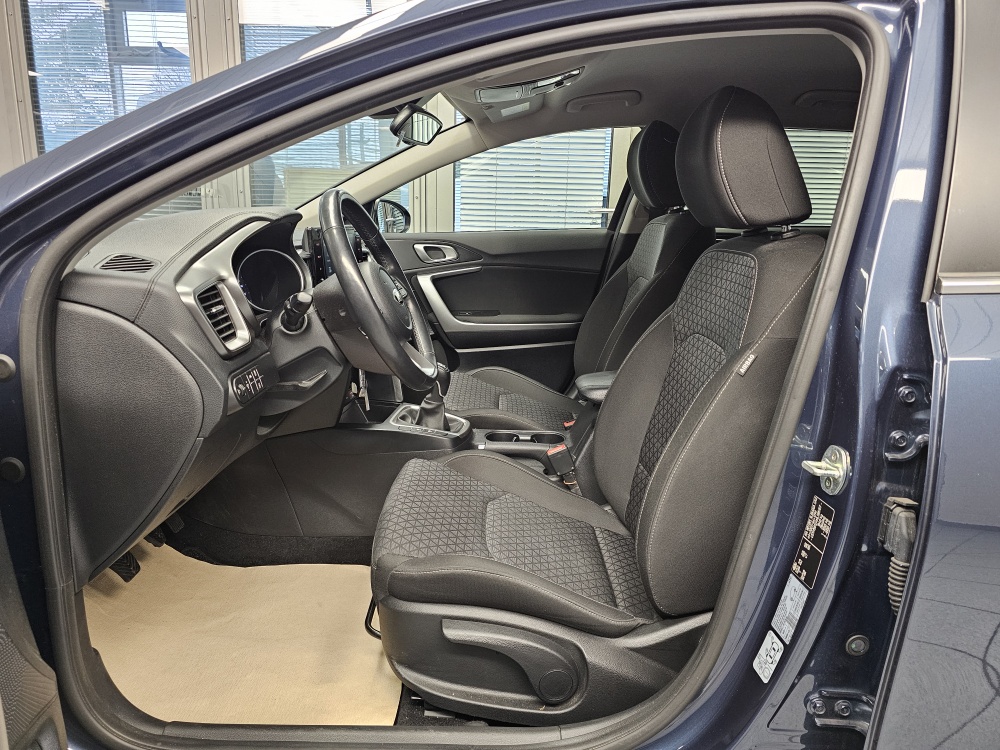 Kia Ceed  bei Hoffmann Automobile in Wolfsburg kaufen und sofort mitnehmen - Bild 19