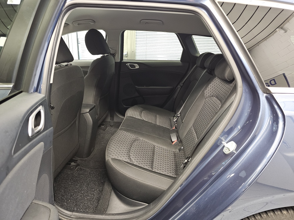 Kia Ceed  bei Hoffmann Automobile in Wolfsburg kaufen und sofort mitnehmen - Bild 4