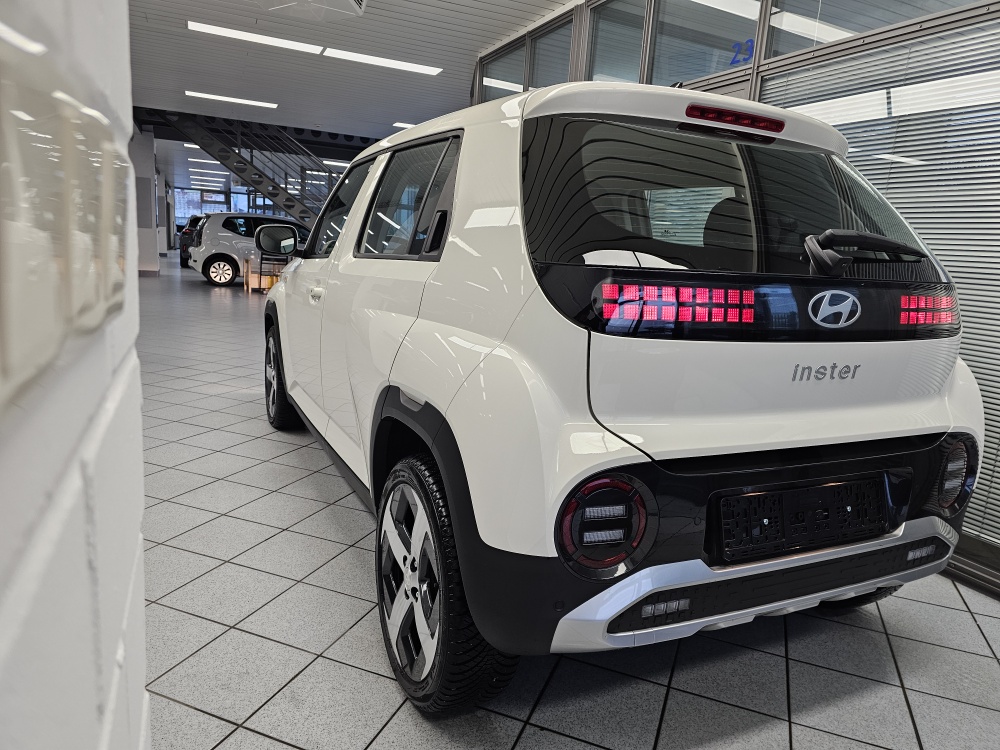 Hyundai Inster  bei Hoffmann Automobile in Wolfsburg kaufen und sofort mitnehmen - Bild 6