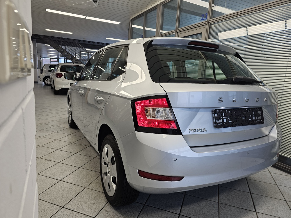 Skoda Fabia bei Hoffmann Automobile in Wolfsburg kaufen und sofort mitnehmen - Bild 3