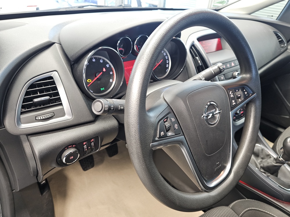 Opel Astra  bei Hoffmann Automobile in Wolfsburg kaufen und sofort mitnehmen - Bild 16