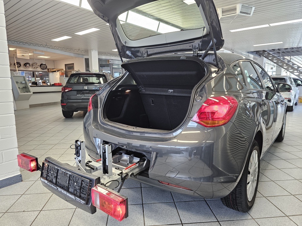 Opel Astra  bei Hoffmann Automobile in Wolfsburg kaufen und sofort mitnehmen - Bild 2